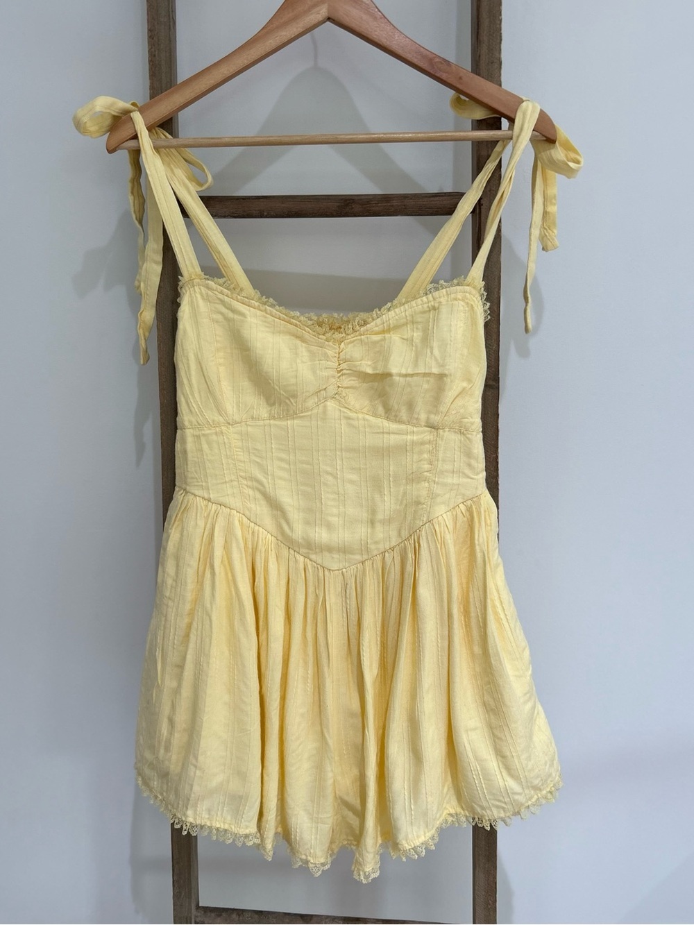 Show Me Your Mumu Regal Romper Lemonade Yellow Size M NWOT Beach Vacation Spring - Picture 3 of 13